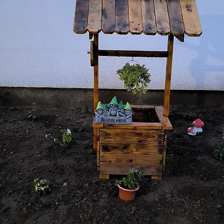 Casa De Vacanta Anni - 2 Min De Piata Nyaraló *