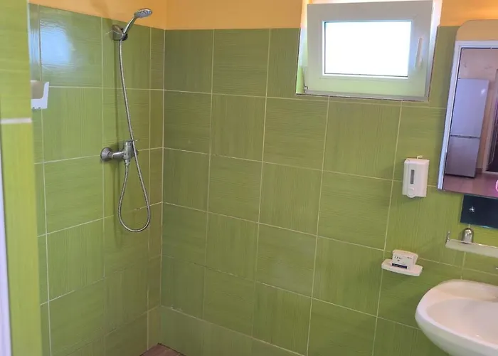 Casa De Vacanta Anni - 2 Min De Piata * 데포리노드